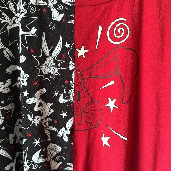 TORRID WARNER BROS Looney Tunes Bugs Bunny Classic Fit Colorblock Tee - Picture 8 of 10